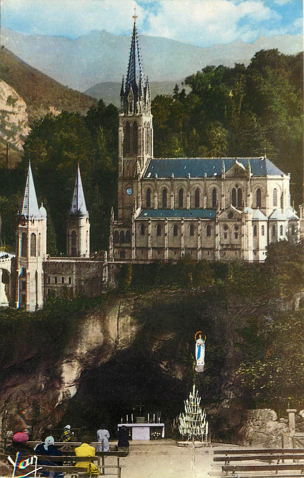 CPM Lourdes La Basilique et la Grotte 