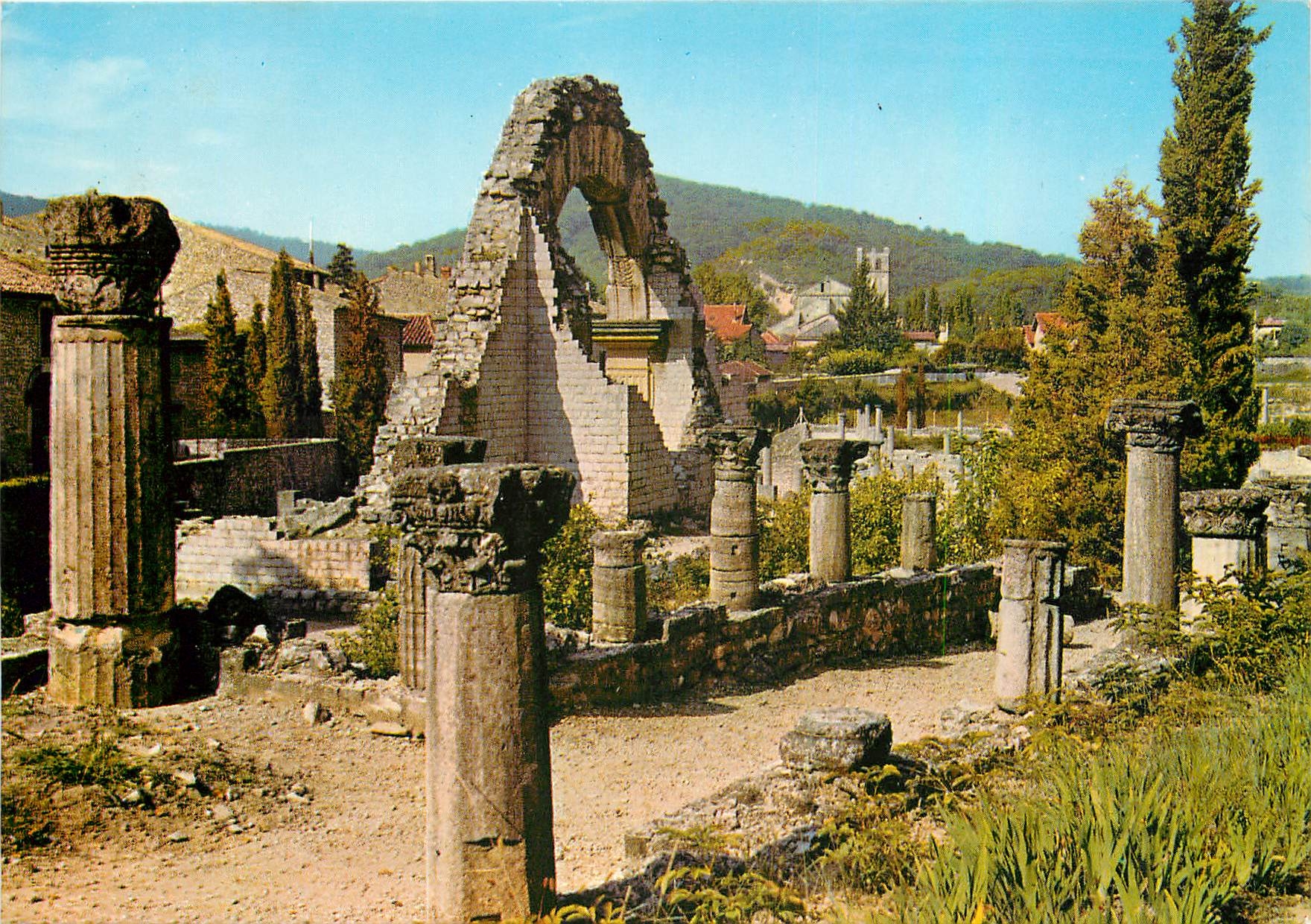 CPM Vaison la Romaine La Maison du Buste en Argent 
