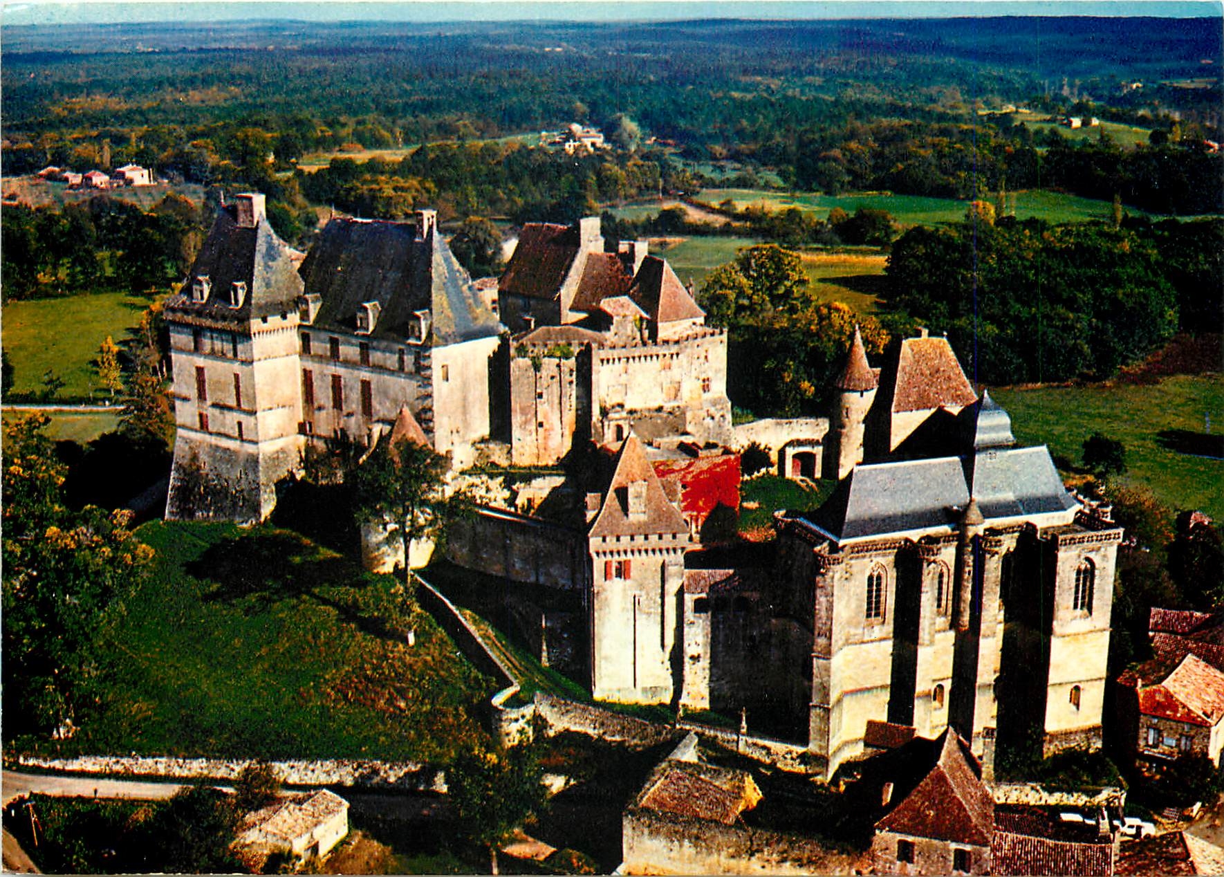 CPM En Parcourant la Dordogne Chateau de Biron Dordogne 