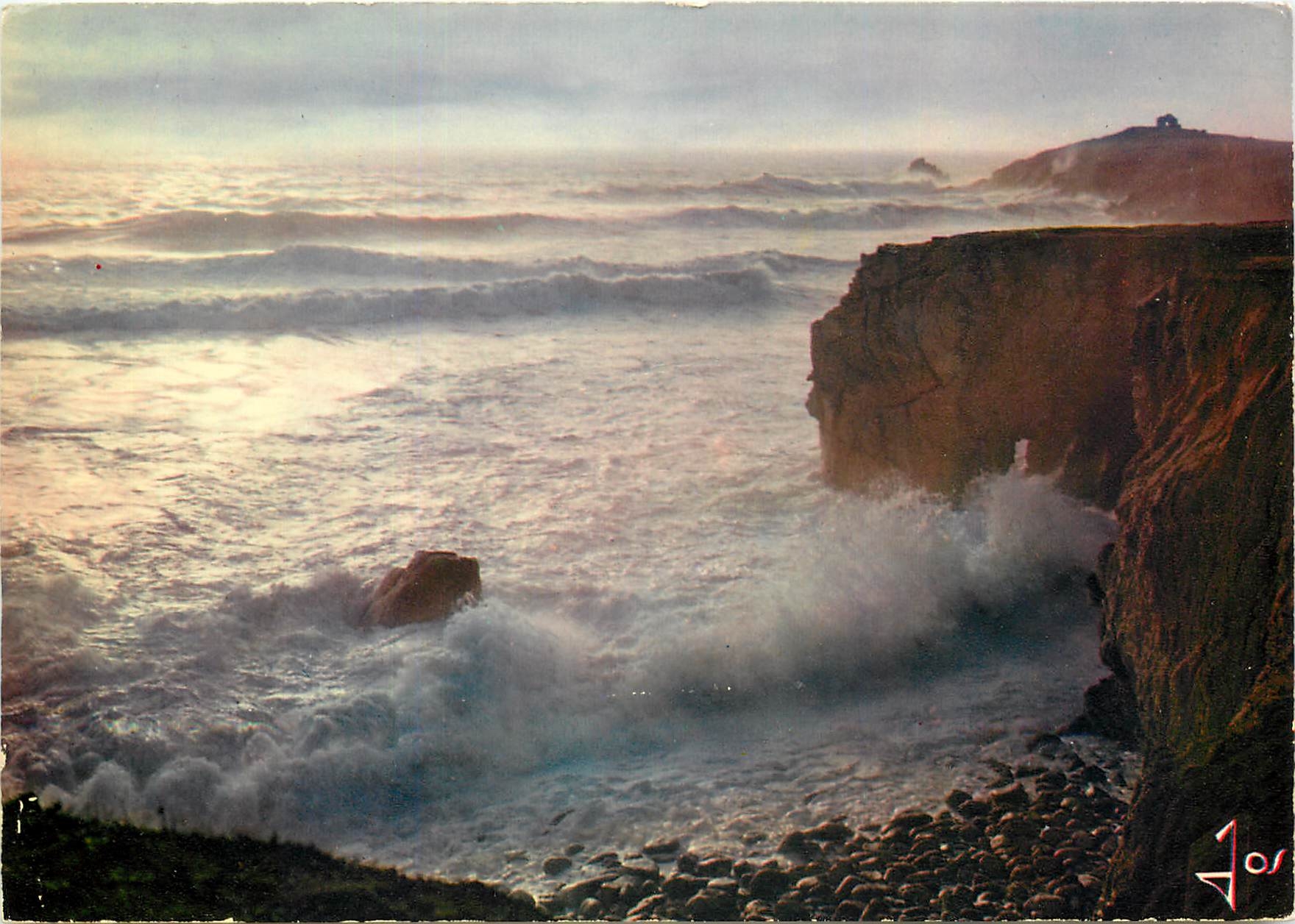 CPM La Bretagne en Couleurs Presqu'ile de Quiberon Morbihan Tempete sur la Cote Sauvage 