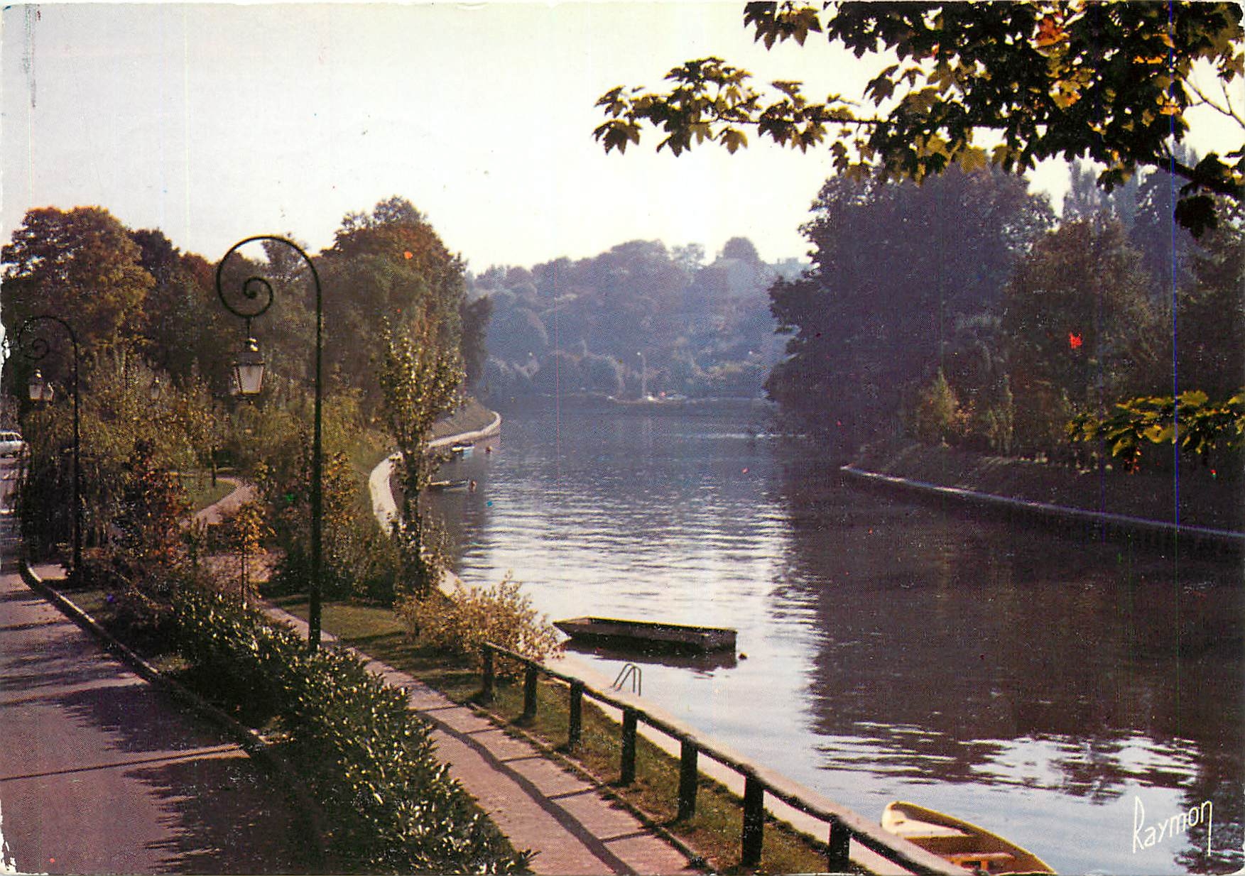 CPM Images de France Promenade sur les Bords de la Marne Bry Nogent Le Perreux Champigny 