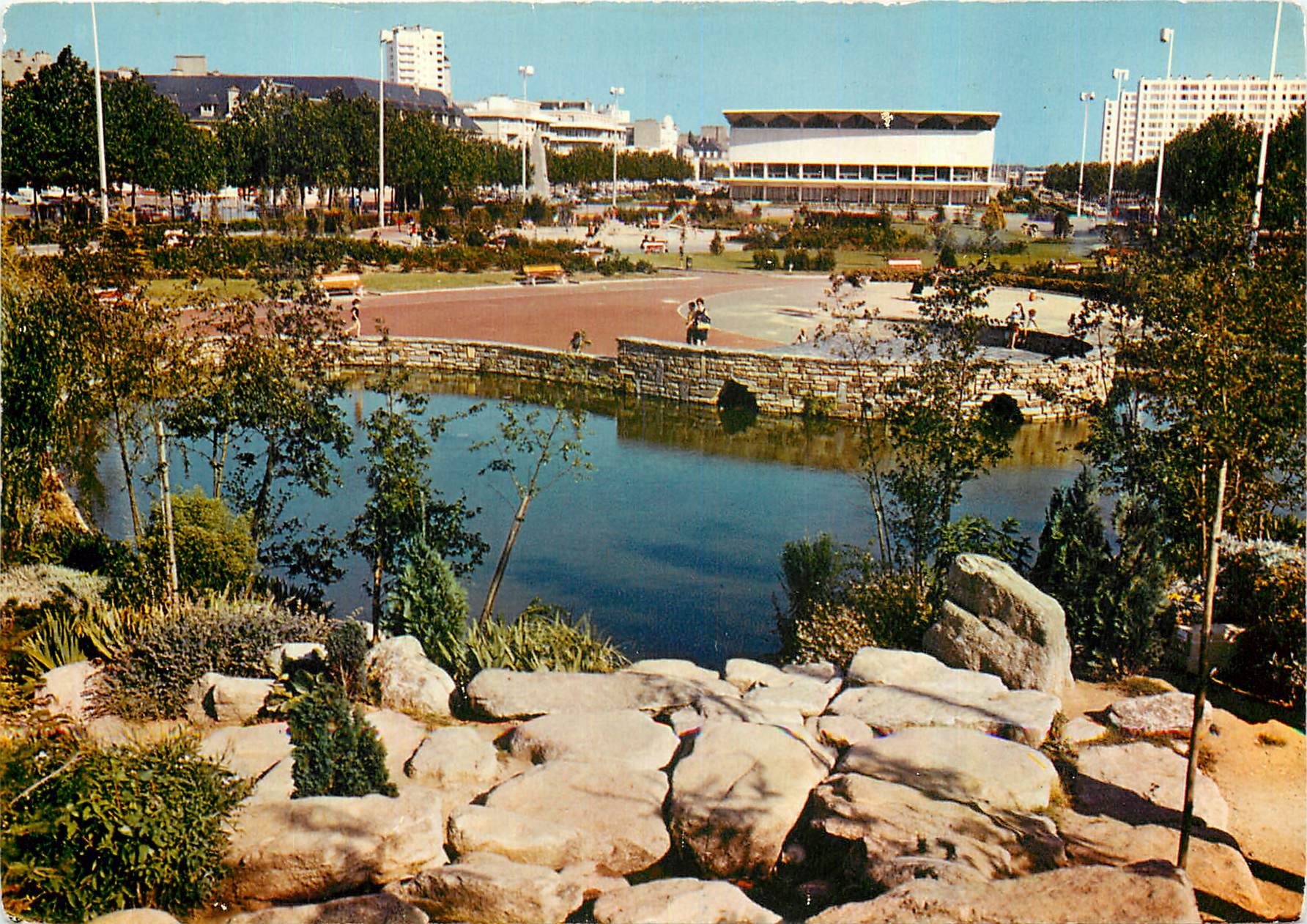 CPM Lorient Morbihan Le Palais des Congres et ses jardins 