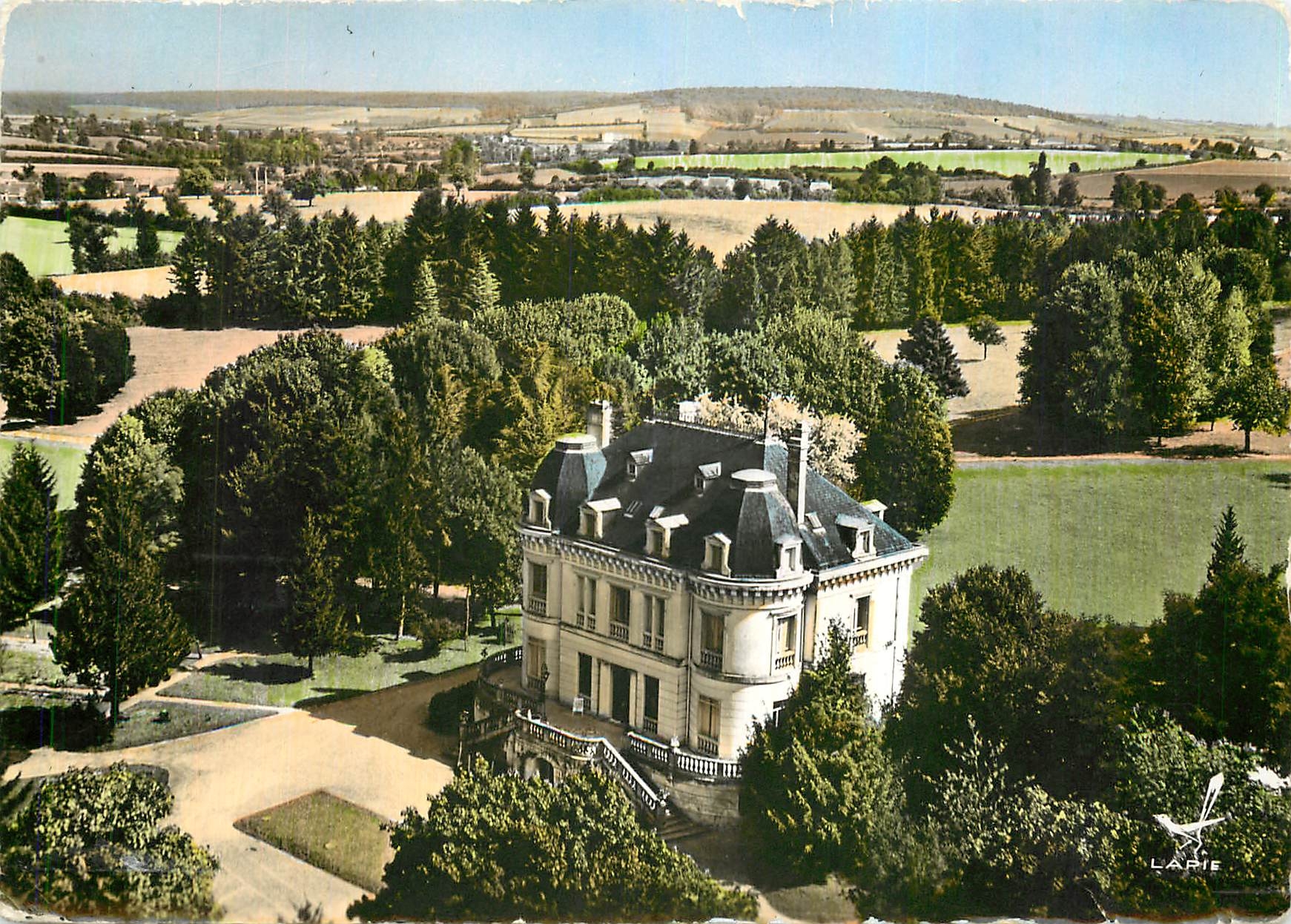 CPM En Avion au dessus Premery Nievre Chateau des Sainfoins 