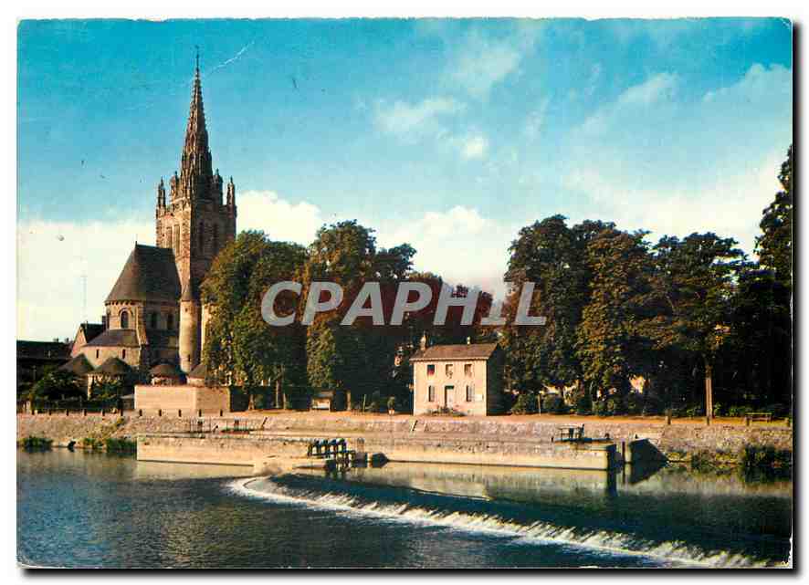 CPM Laval Mayenne l'Eglise d'Avesniere et le barrage sur la Mayenne 