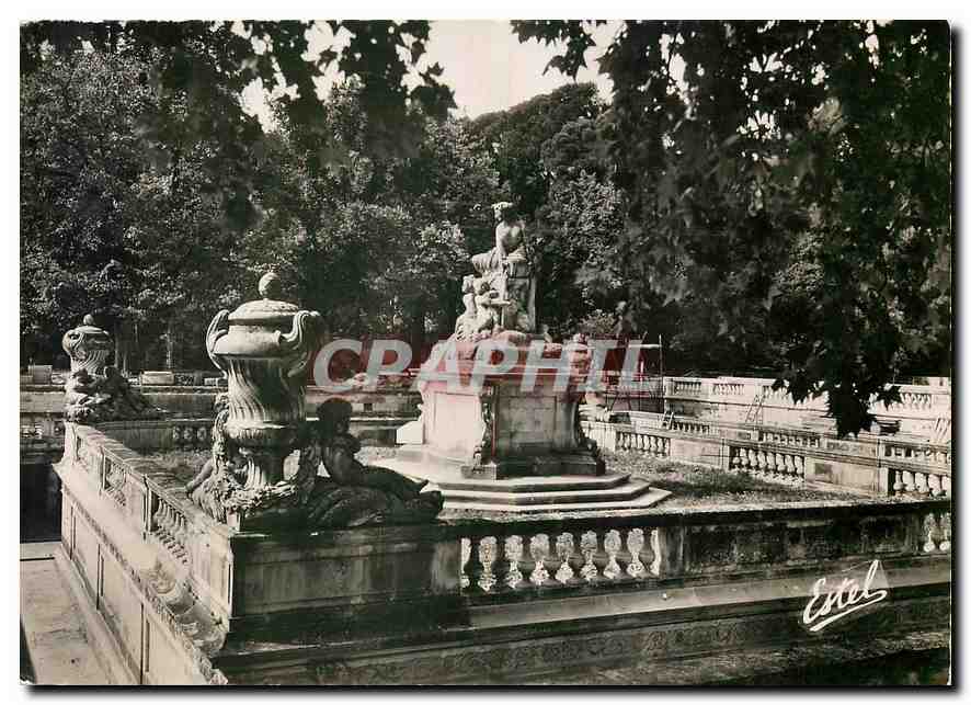 CPM Nimes Jardin de la Fontaine le Nymphee 