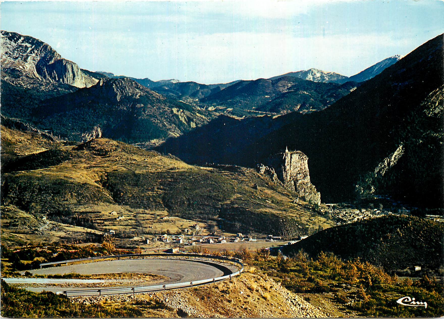 CPM Castelane Alpes de Hte proc Vue generale depuis le col des Leques Route Napoleon 
