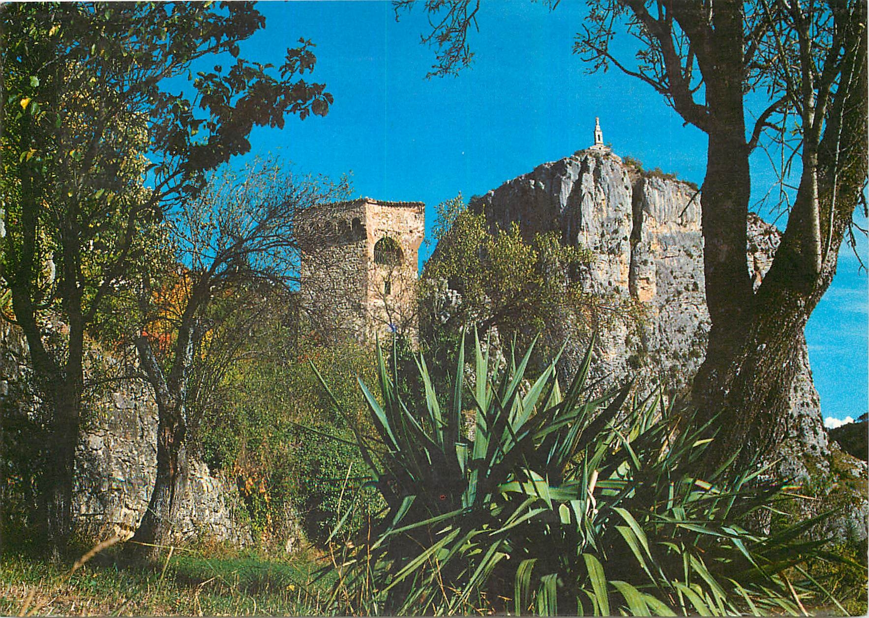 CPM Castellane Alpes de Haute Provence Cite historique de la Route Napoleon a l'entree des celebres 