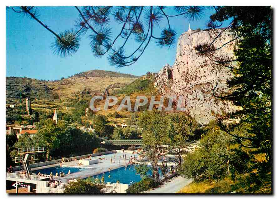 CPM Castellane Alpes de Hte Prov La piscine 