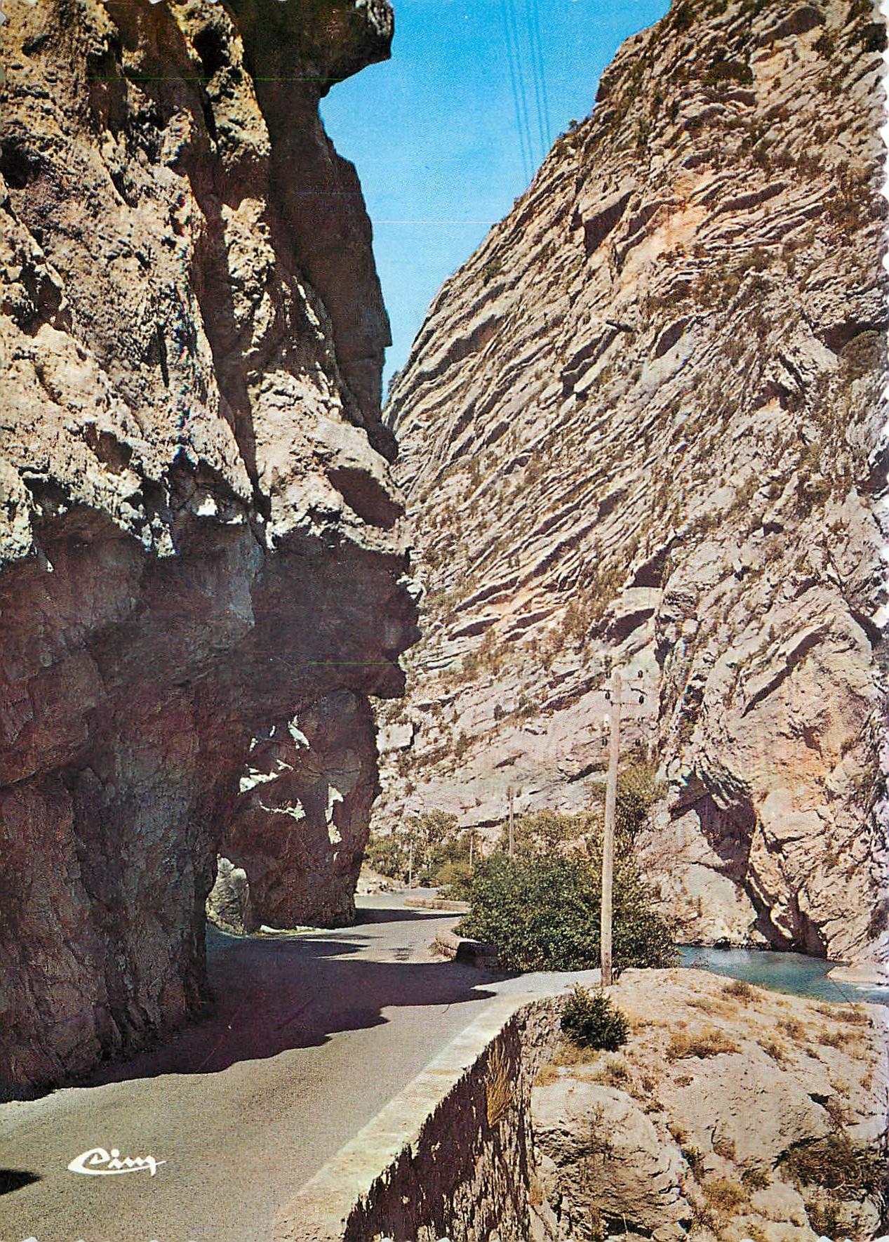 CPM Gorges du Verdon Alp de Hte Prov Les pre gorges entre Castellane et Pont de Soleil 