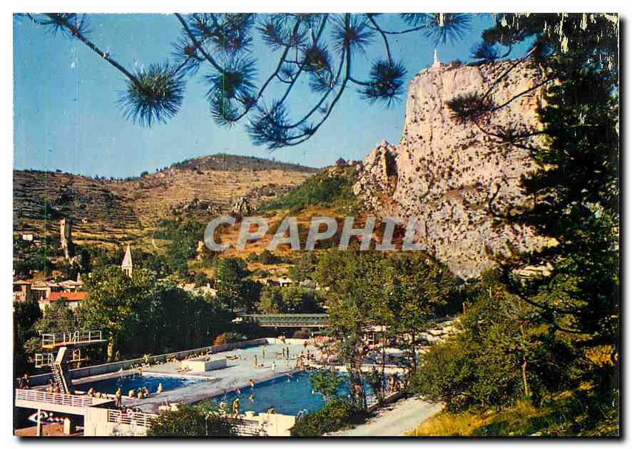 CPM Castellane Alp de Hte Prov La Piscine 