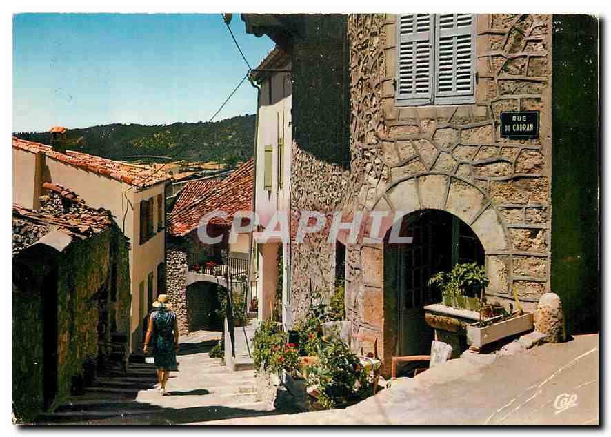 CPM Greoux les Bains B A Une vieille rue 