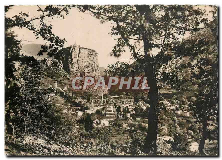CPM Castellane B A sur la Route Napoleon Vue generale et le Roc 