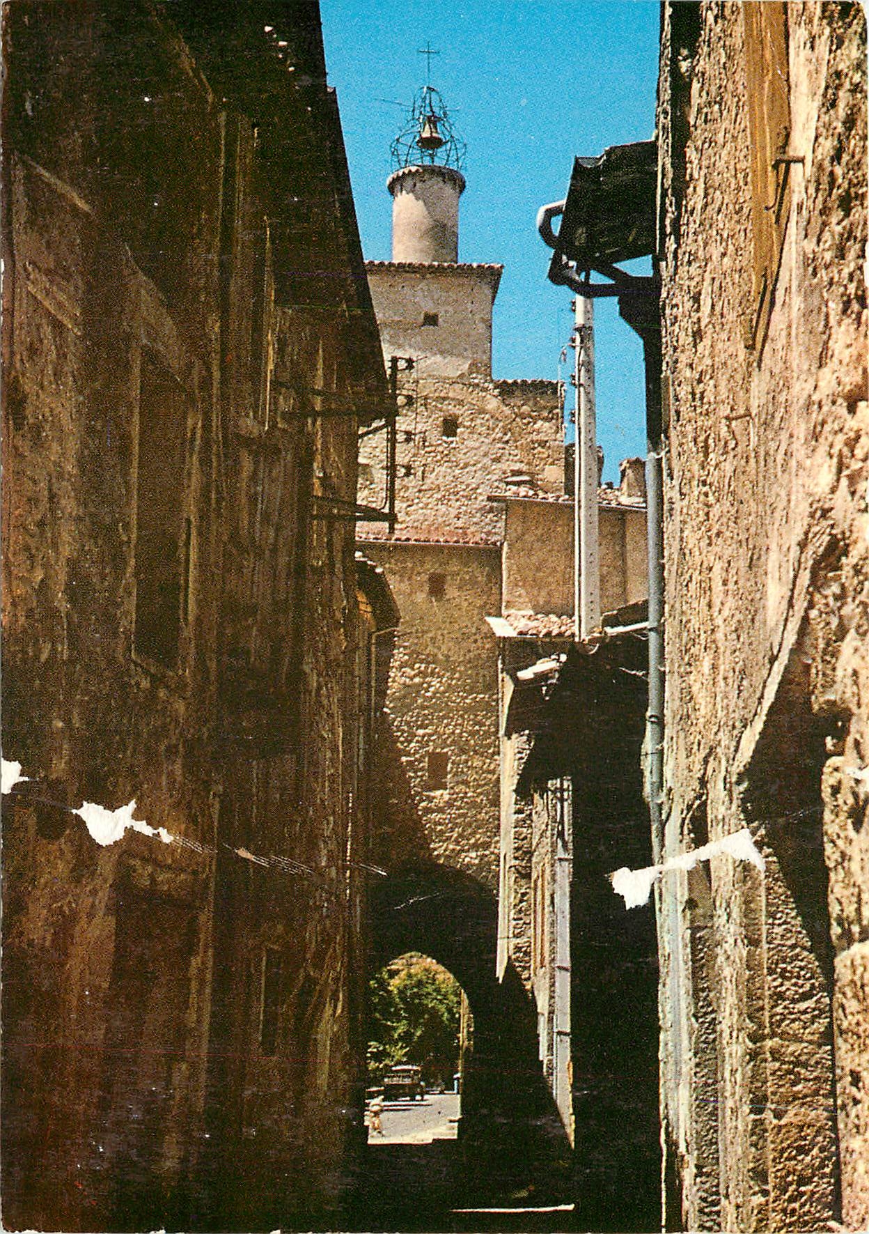 Castellane — La Torre del Reloj vista desde la Rue Saint-Victor — Ediciones Photoguhy