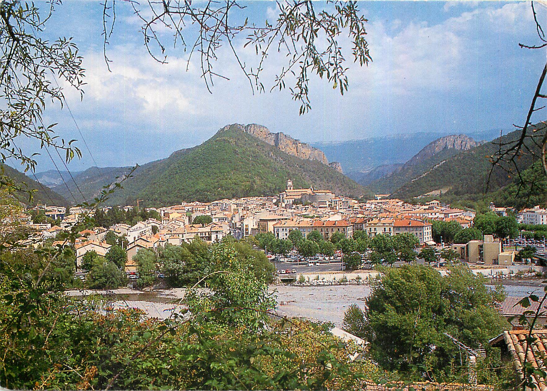CPM Digne les Bains Alpes de Haute Provence Station thermale climatique et touristique Capitale de l