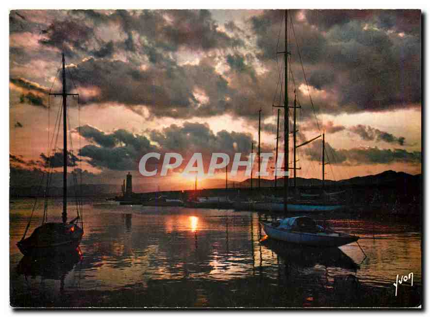 CPM Couleurs et Lumiere de France La Cote d'Azur miracle de la nature Saint Tropez Var Coucher de so