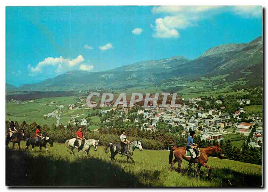 CPM Les Alpes Touristiques Villard de Lans Isere Vue generale et le Col de l'Arc Chevaux