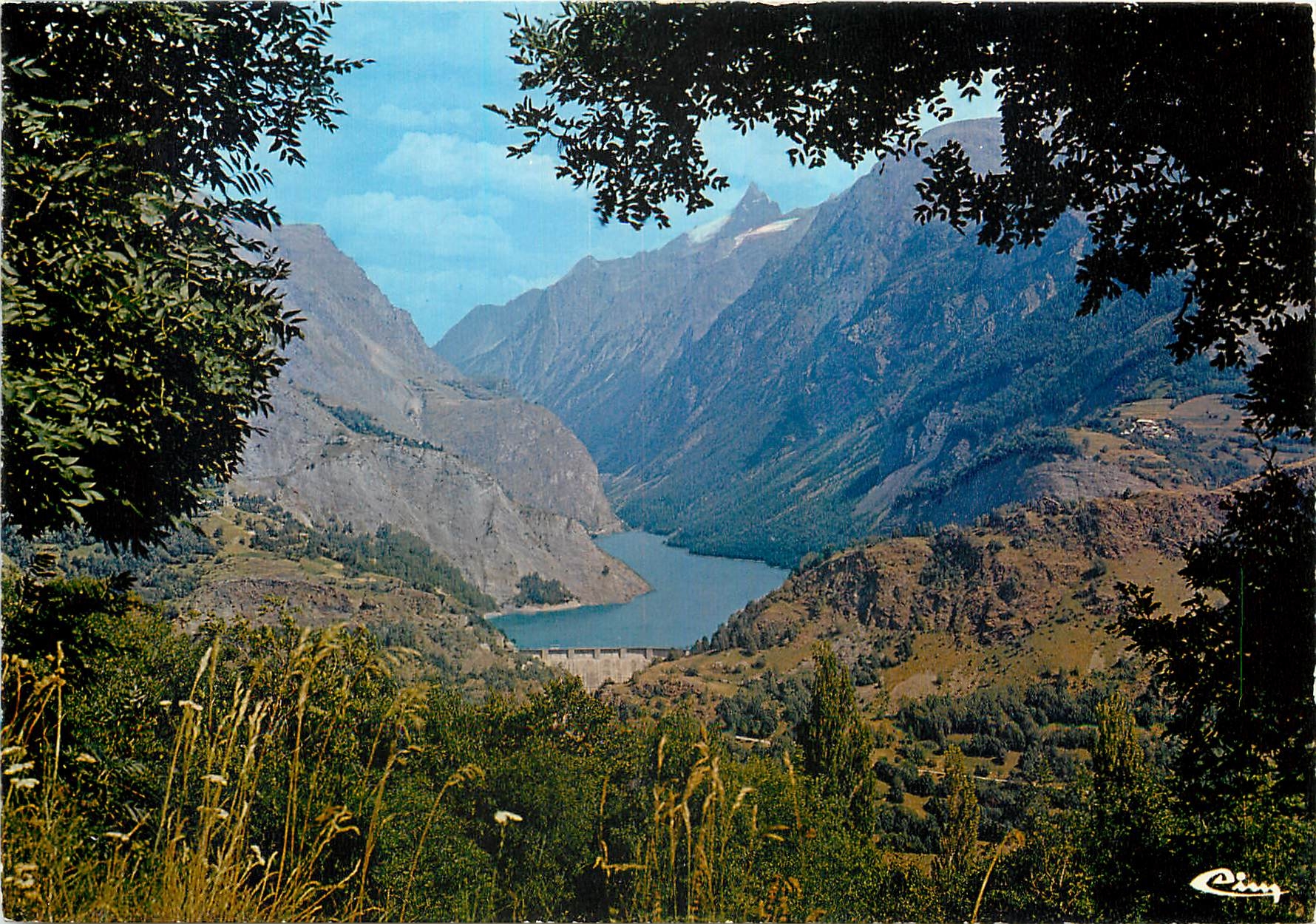 CPM Le barrage et le Lac du Chambon Isere Le hameau du Cuculet la vallee de la Romanche vers le col 