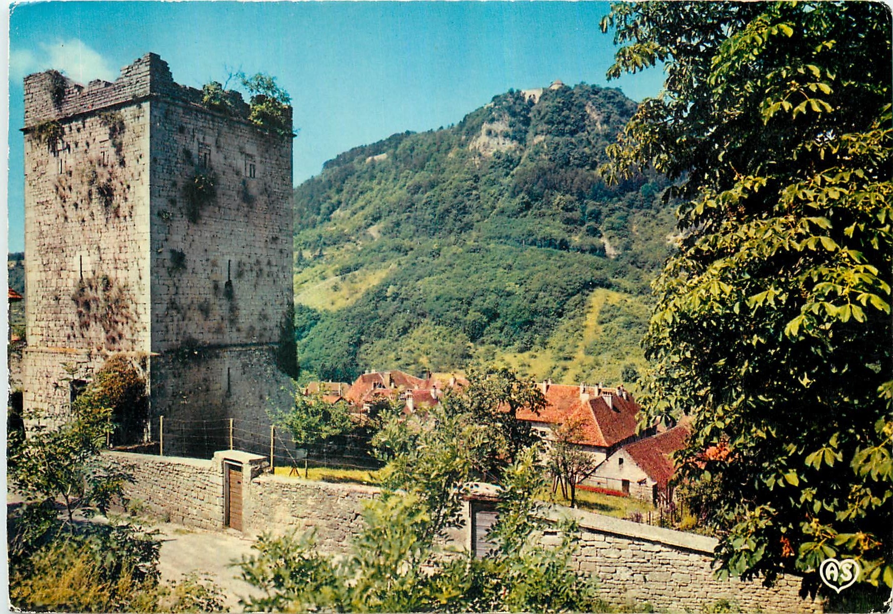 CPM La Franche Comte Pittoresque Salins les Bains Jura Les anciens Remparts L Tour Carree a l'horizo