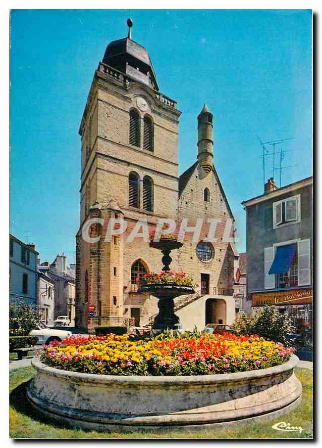 Paray-le-Monial — Tour Saint-Nicolas et fontaine fleurie — Cing