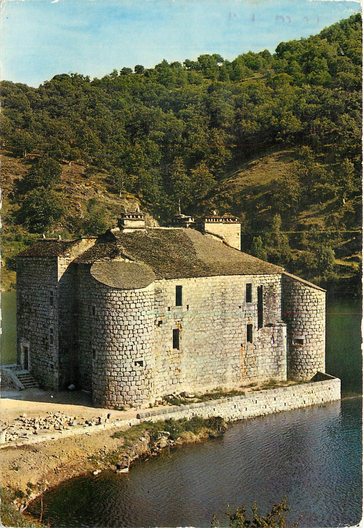CPM Environs de Villefort Lozere Le Chateau de Castanet 