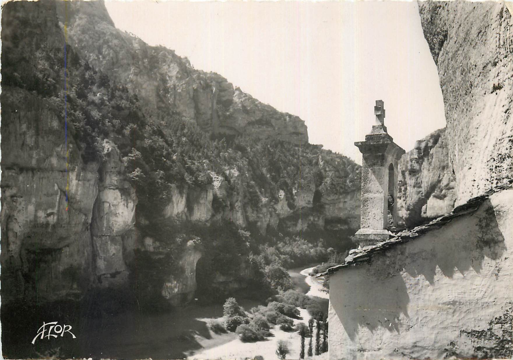 CPM Gorges du Tarn La Chapelle et le Cirque des Baumes 