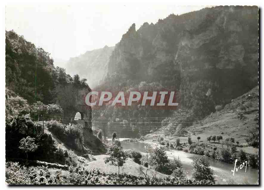Gorges du Tarn — Environs de La Malène (Lozère) — Le Tarn et le tunnel de la Croze — Éditions d'Art 'RV ON' Paris