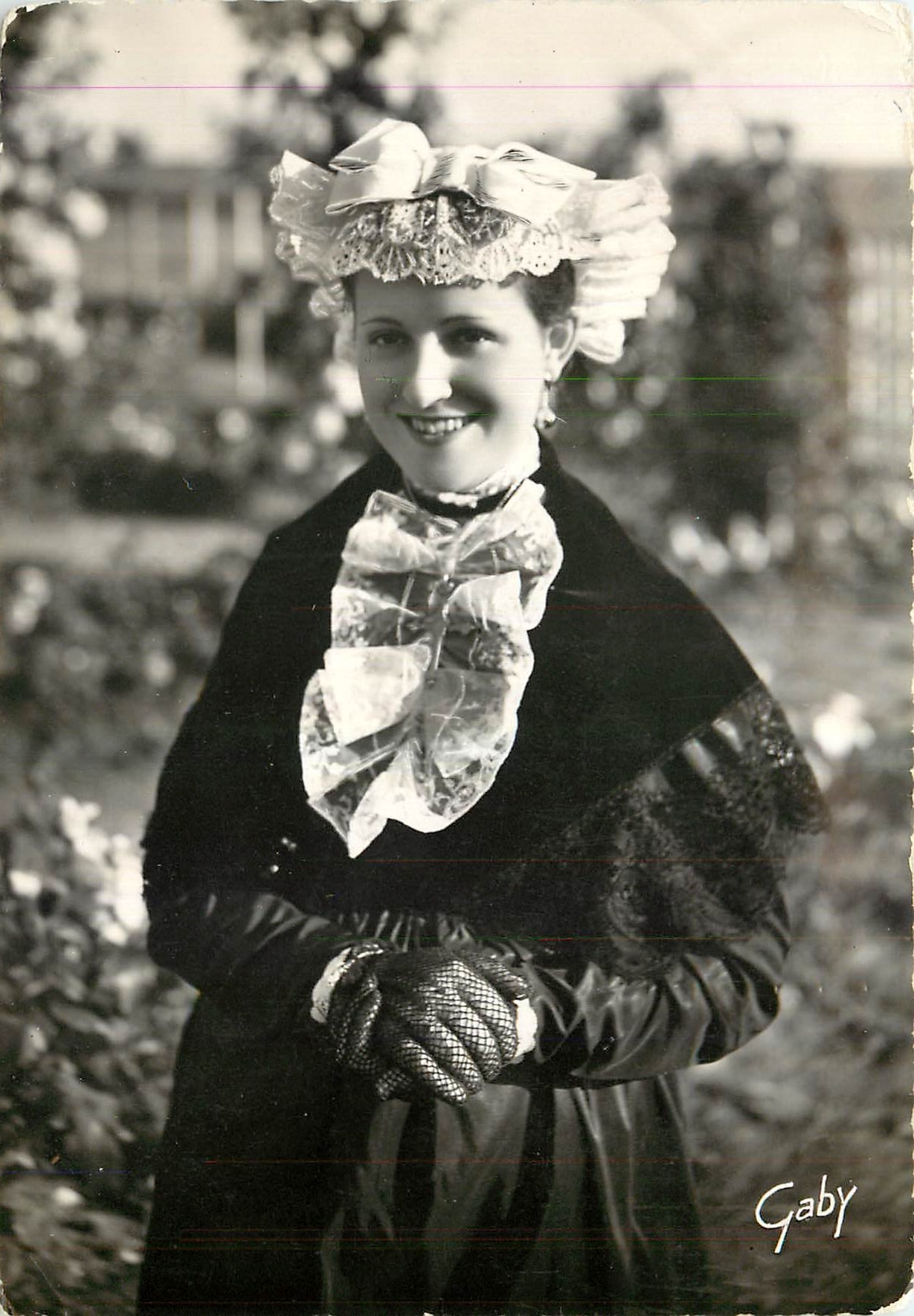 CPM Folklore de France L'Anjou Costume Angevin Folklore