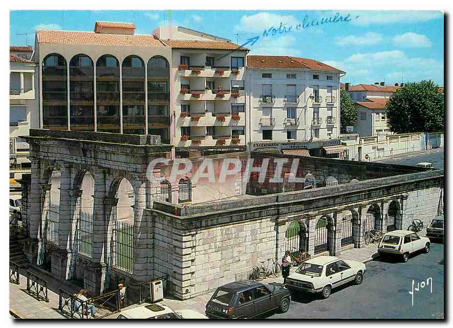 CPM Couleurs et Lumiere de France Dax Landes Ville Thermale La Fontaine d'Eau chaude 