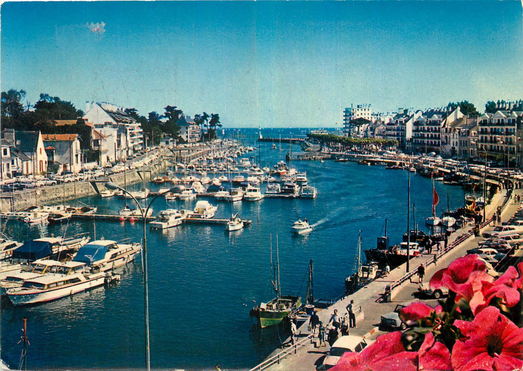 CPM La Cote d'Amour Le Port du Pouliguen la Baule Vue d'ensemble et le quai Jules Sandeau 