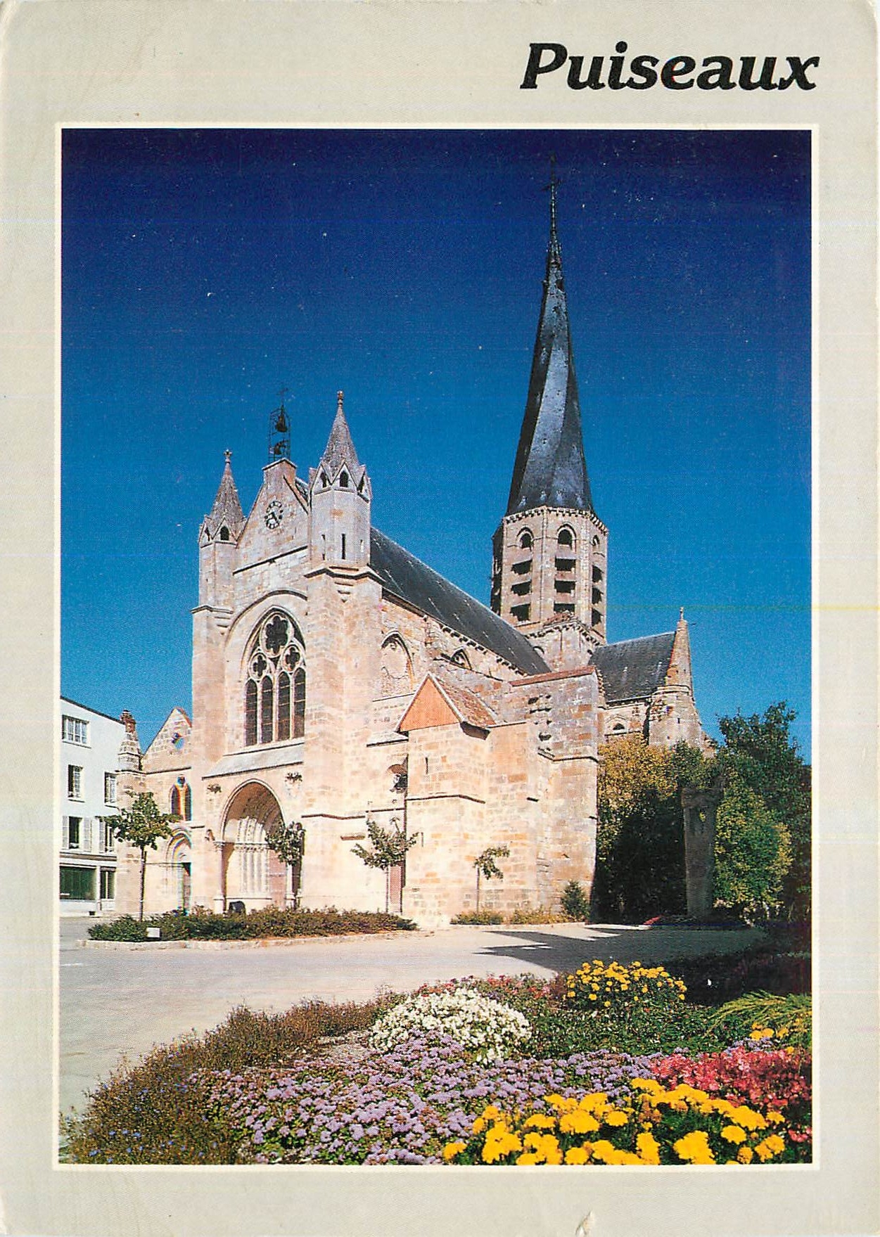 CPM Puiseaux Loiret L'Eglise au Clocher torse 