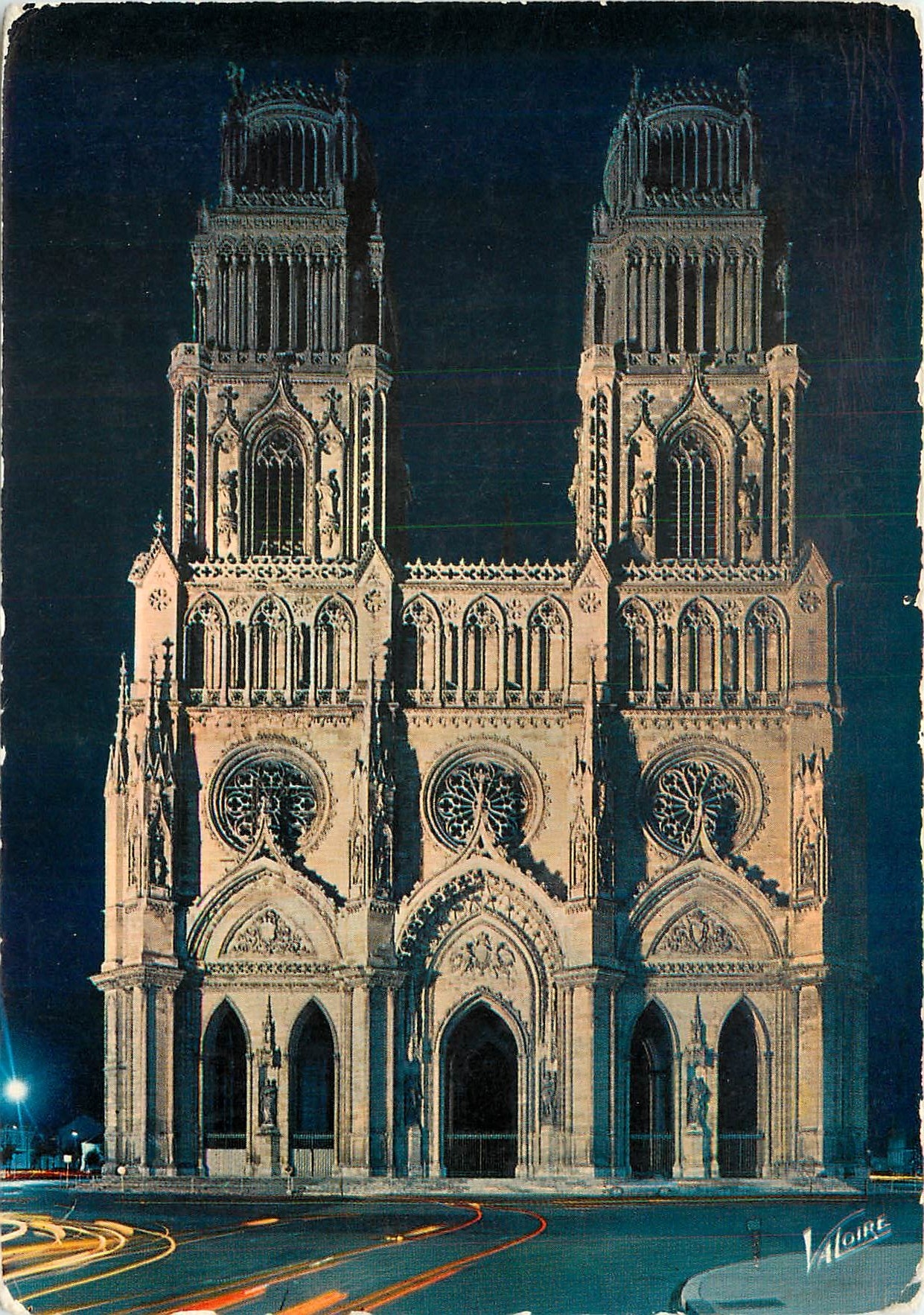 Cathédrale Sainte-Croix d'Orléans — façade illuminée — éditeur Valoire, n° 4.073