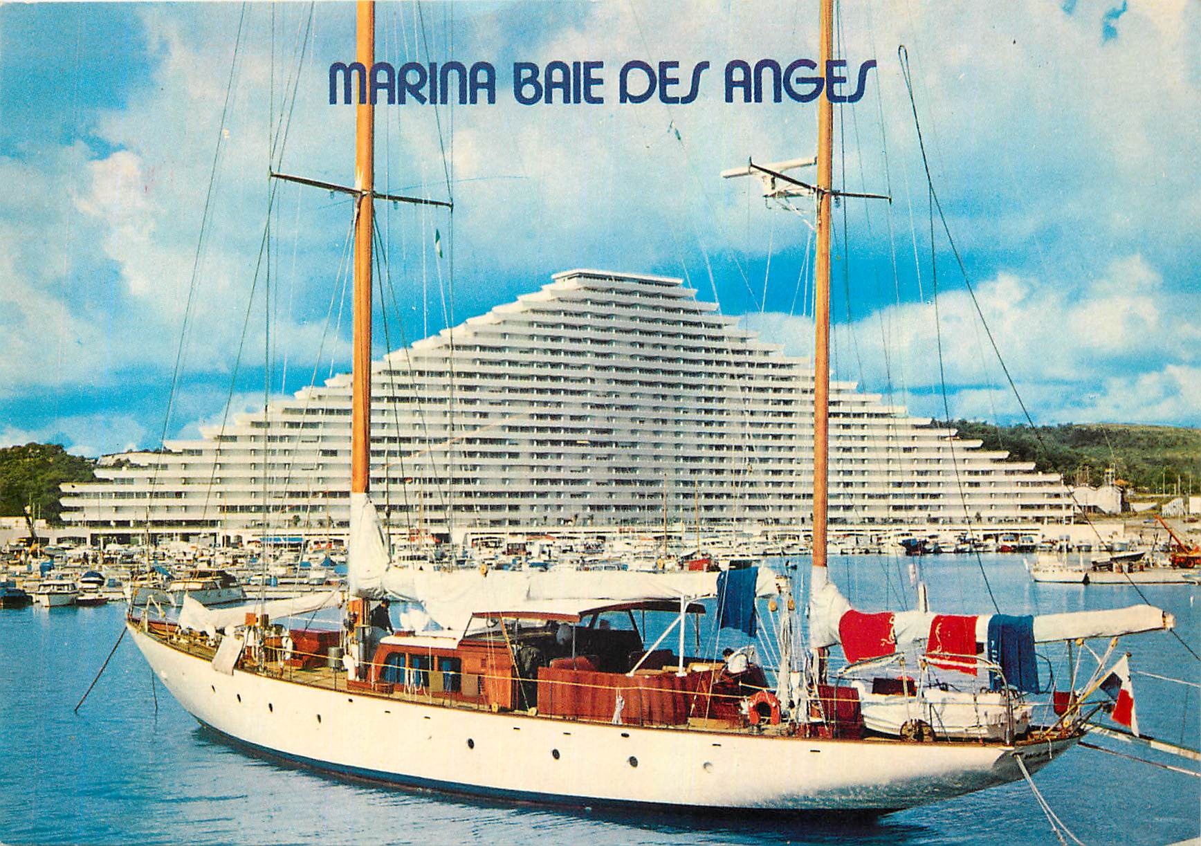 CPM Cote d'Azur Villeneuve Loubet Plage Marina Baie des Anges Le port de plaisance et l'immeuble Com