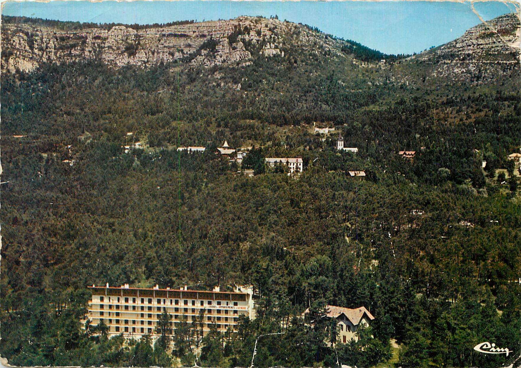CPM Cote d'Azur Thorenc Vue aerienne sur les Residences de la Bacassiere et le Col de Bleyne 