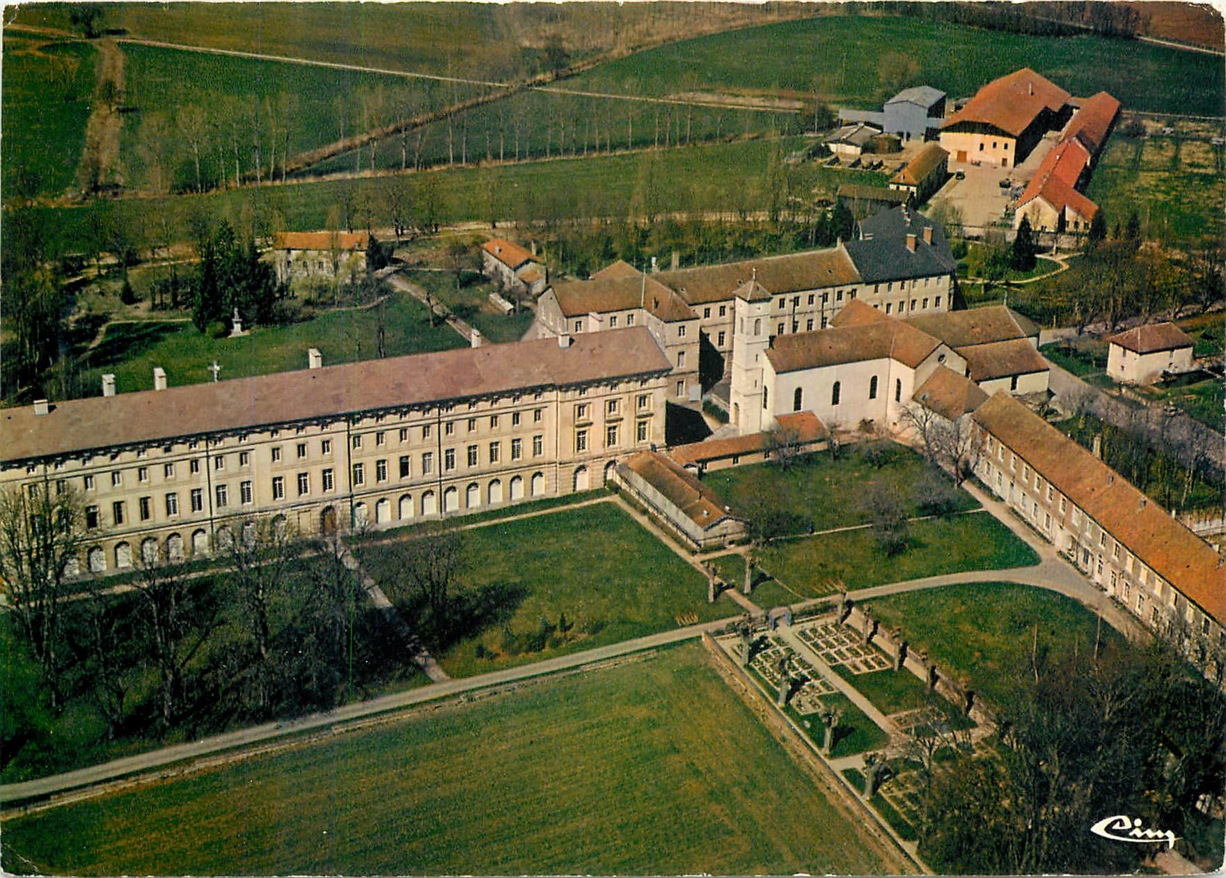 CPM Abbaye de Citeaux Nuits St Georges Vue generale aerienne 