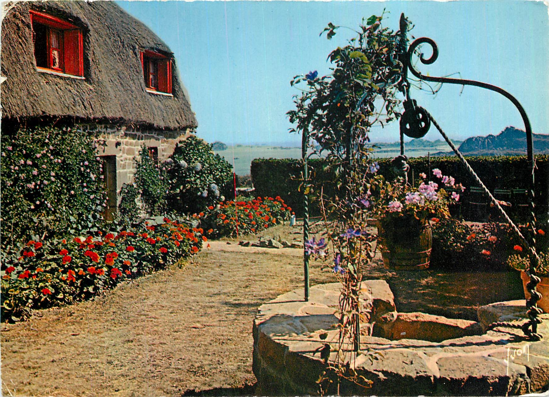 Ile de Bréhat — Margelle et Chaumière fleuries — Éditions d'Art Yvon