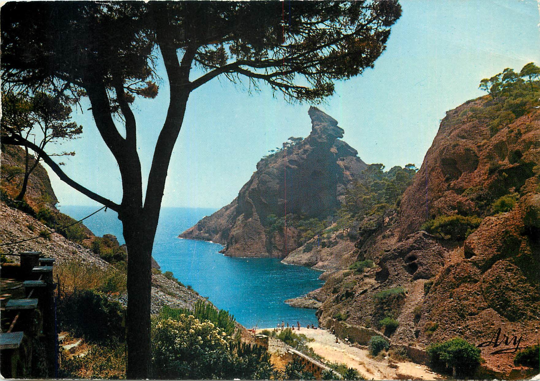 CPM Cote d'Azur La Ciotat B du R Calanque de Figuerolles et le Rocher du Capucin 