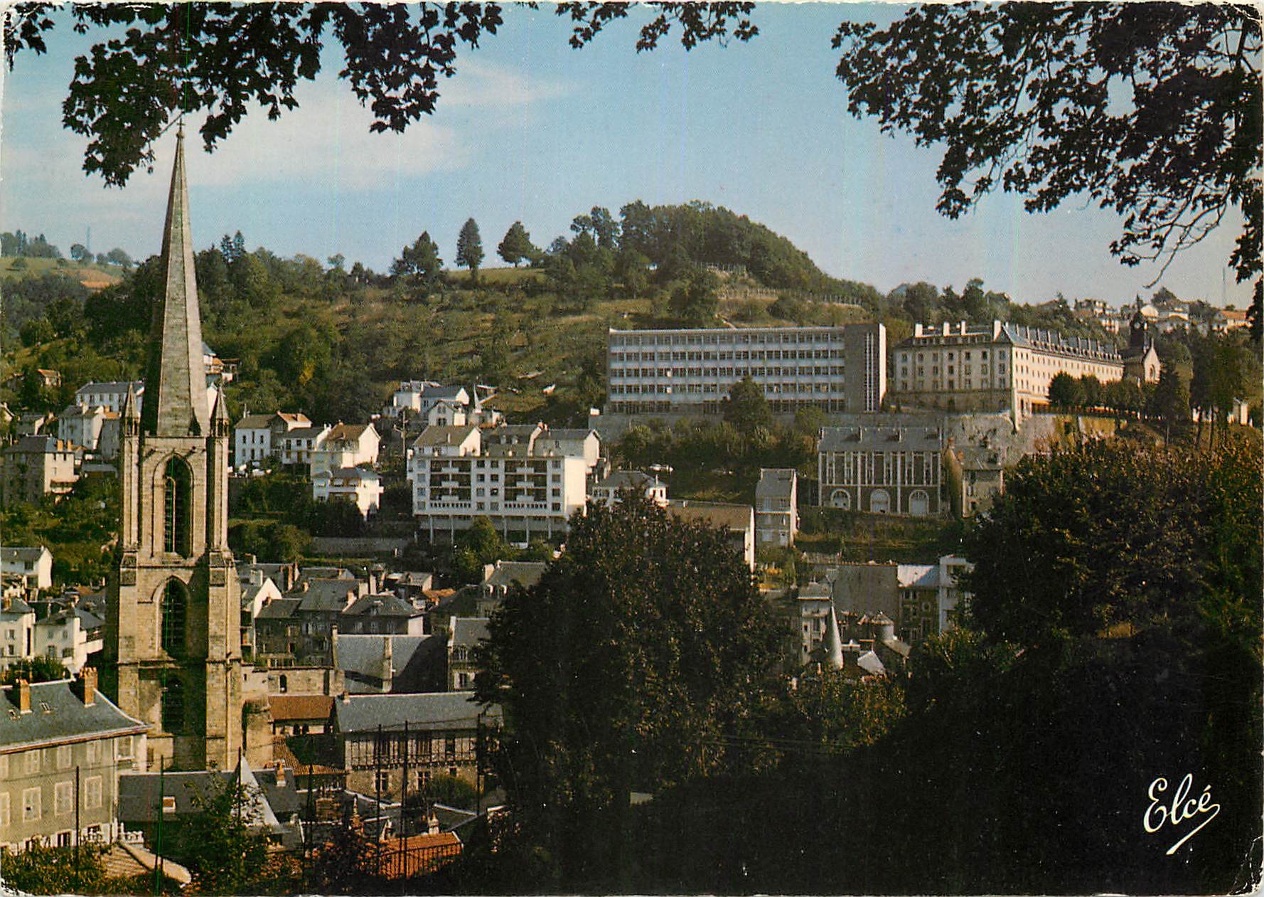 CPM Tulle Vue generale avec la Cathedrale et la Caserne Marbot 