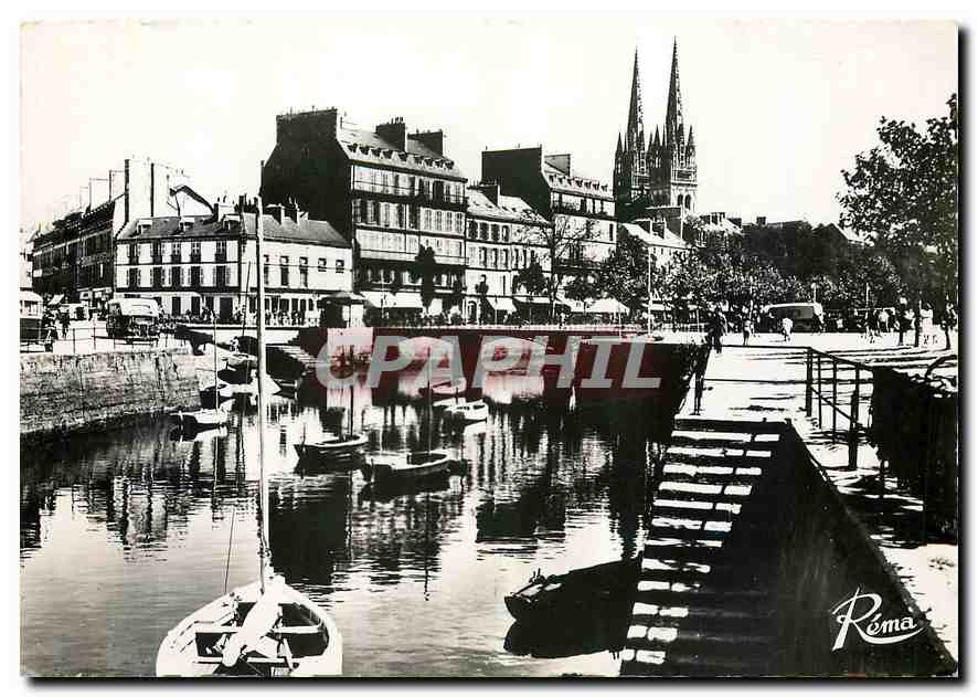 CPM Quimper Finistere Vue d'ensemble des Quais 