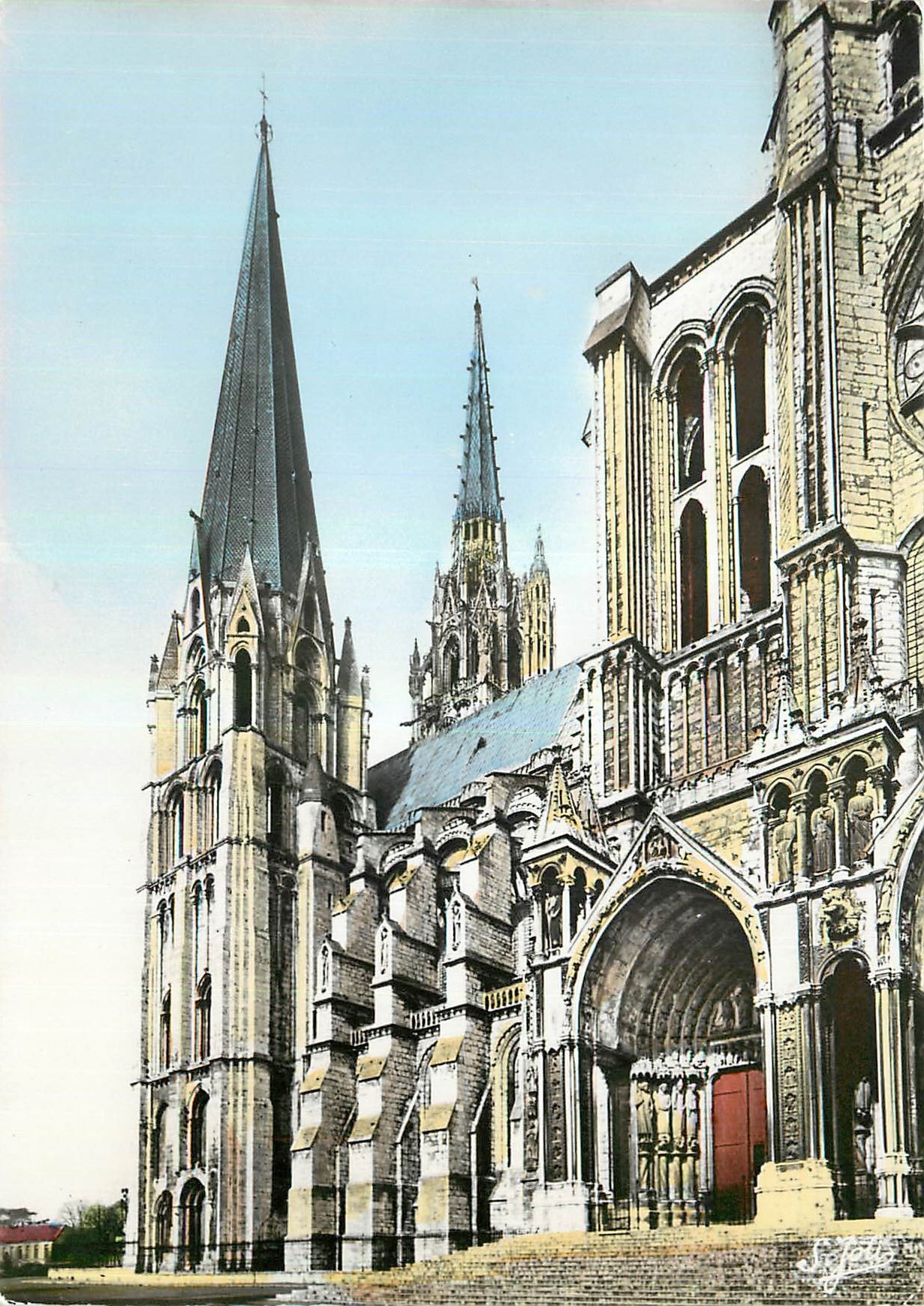 CPM Chartres E et L La Cathedrale Portail Sud 