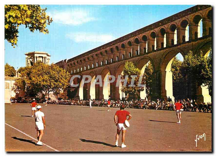 CPM Couleurs et Lumiere de France Montpellier Herault Un Sport Regional Le Tambourin se joue aux Arc