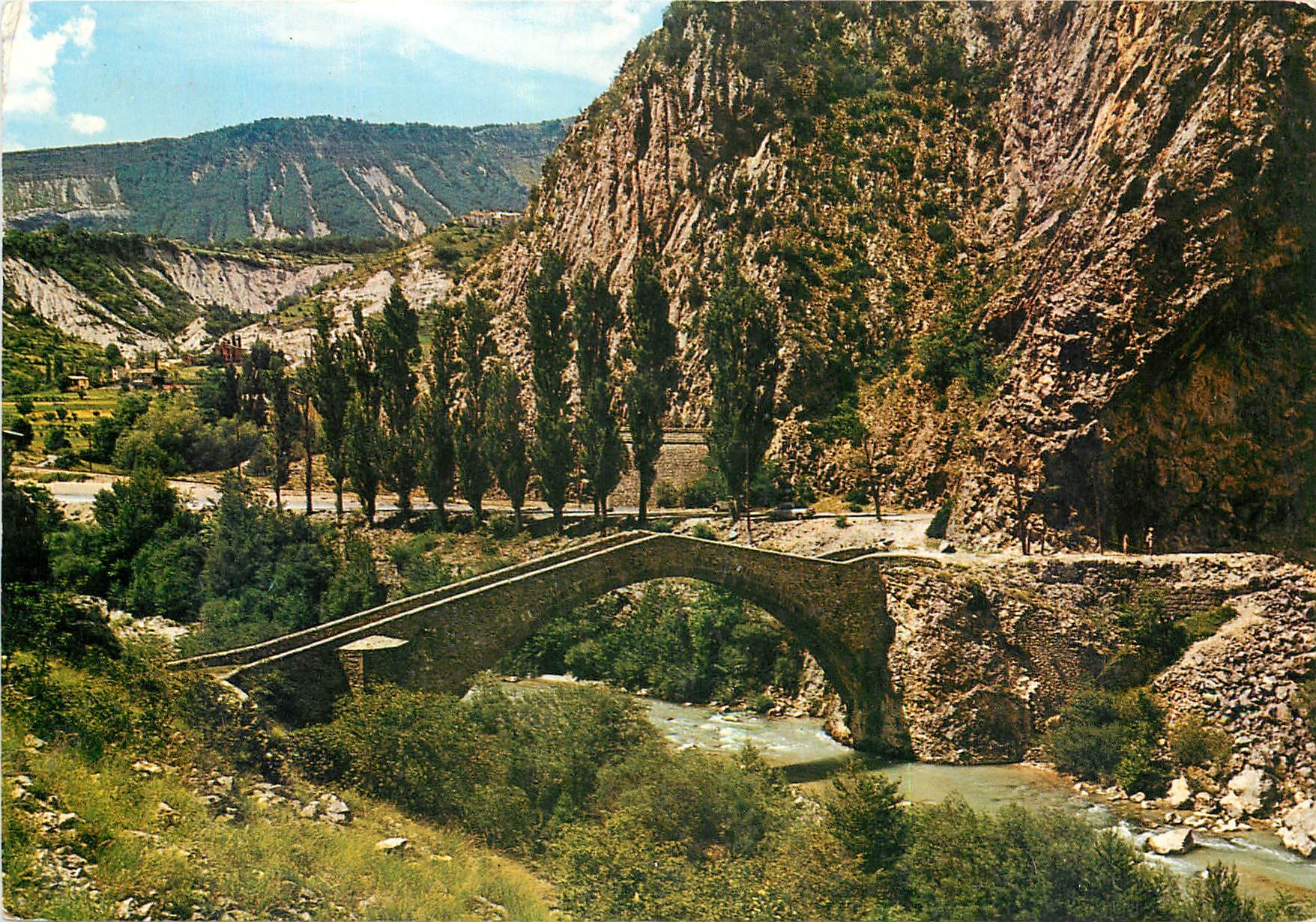 CPM Annot B A Le Pont de la Reine Jeanne 
