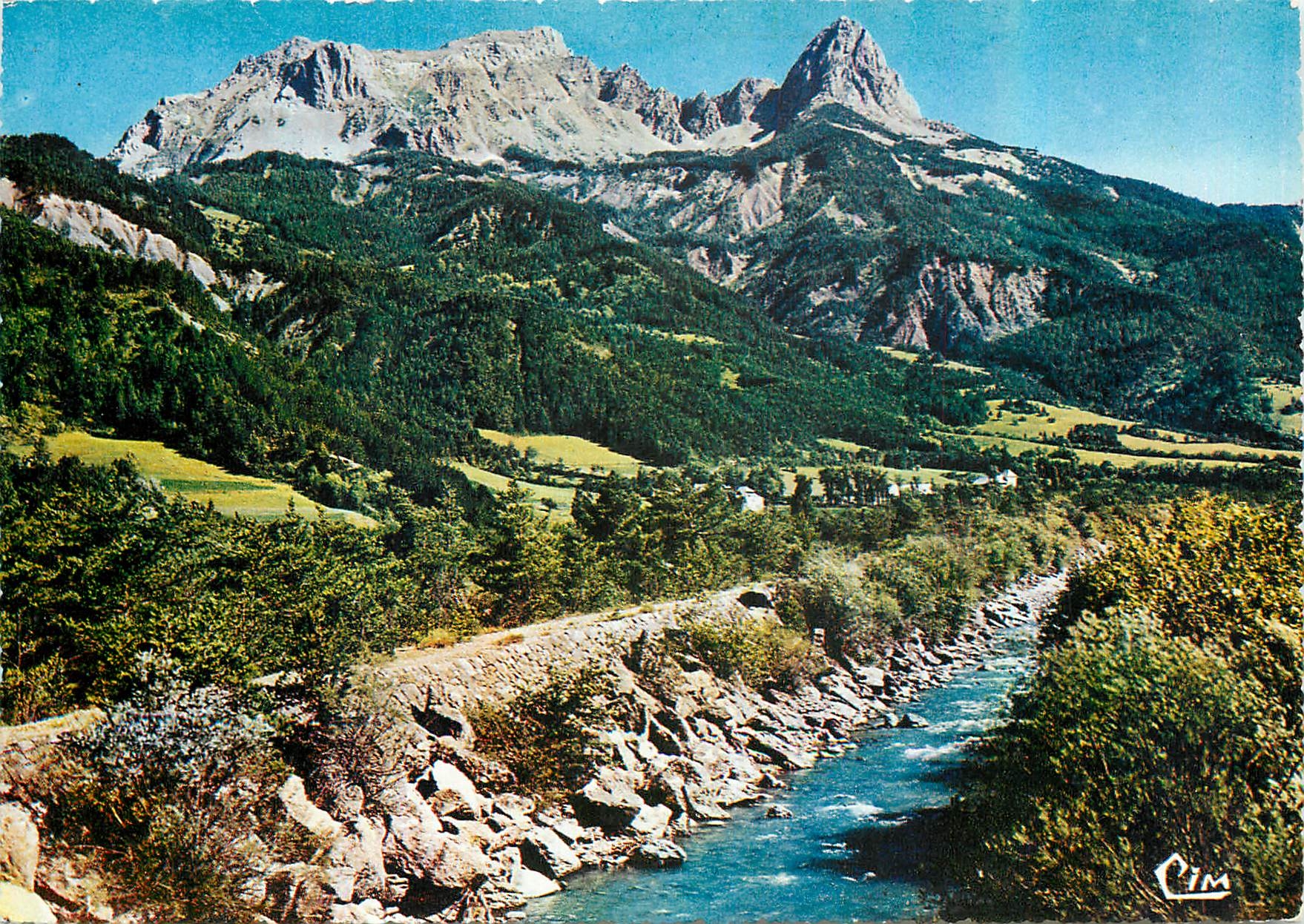 CPM Paysage Alpestre Barcelonnette B A Chapeau de Gendarme et Pain de Sucre 