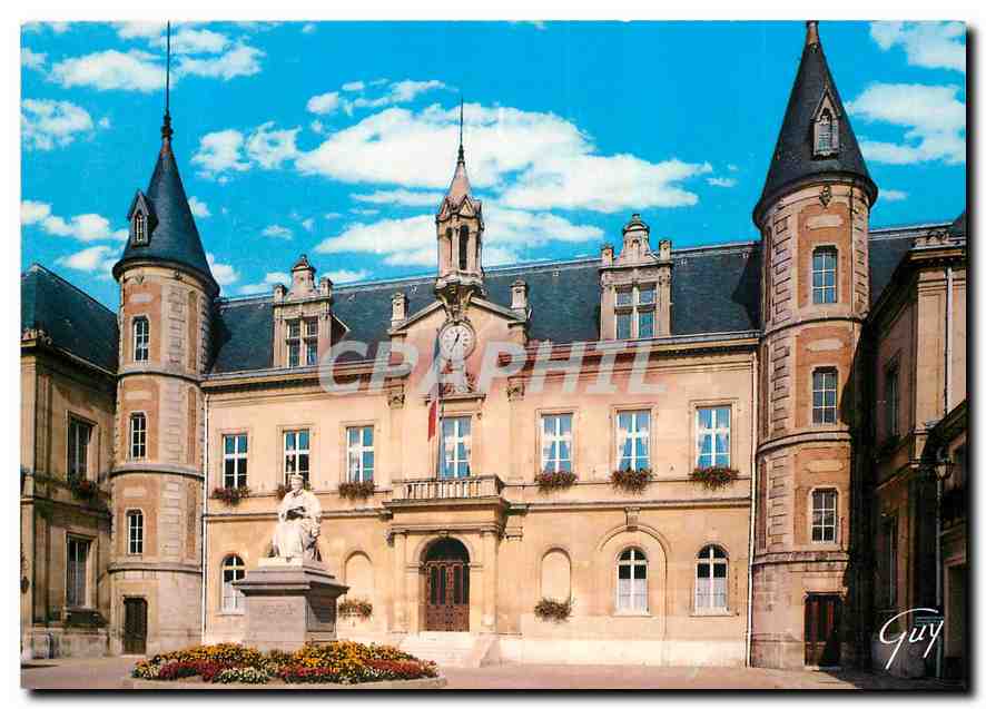 CPM Melun Seine et Marne L'hotel de ville ancien hotel Renaissance agrandi dans le meme style en 184