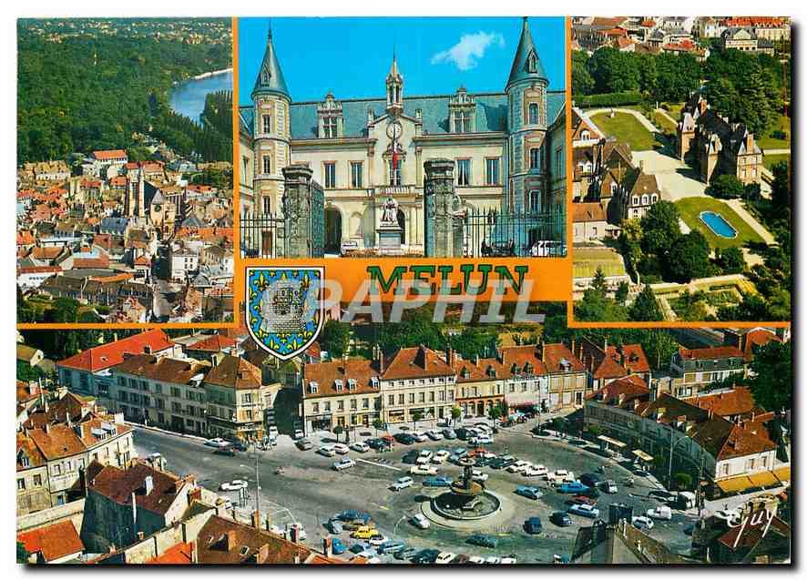 CPM Melun Seine et Marne Sur la rive droite de la Seine au coeur de la vieille ville l'hotel de vill