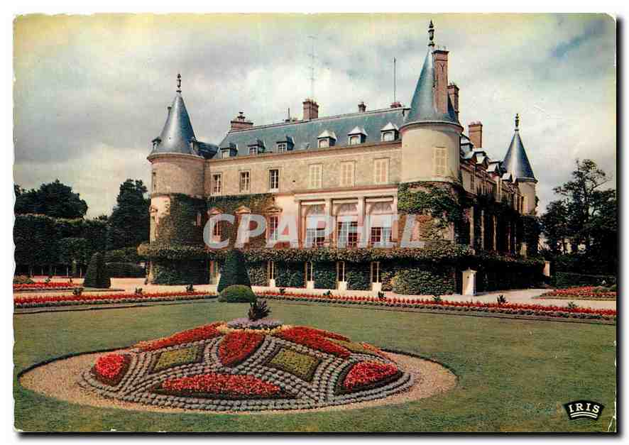 CPM Rambouillet S et O Le Chateau residence d'ete du President de la Republique Facade sur la Parter