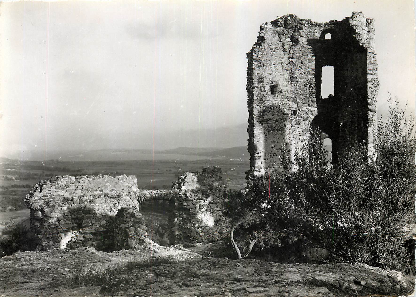 Ruines du Château Féodal — Grimaud (Var) — Société Éditions de France