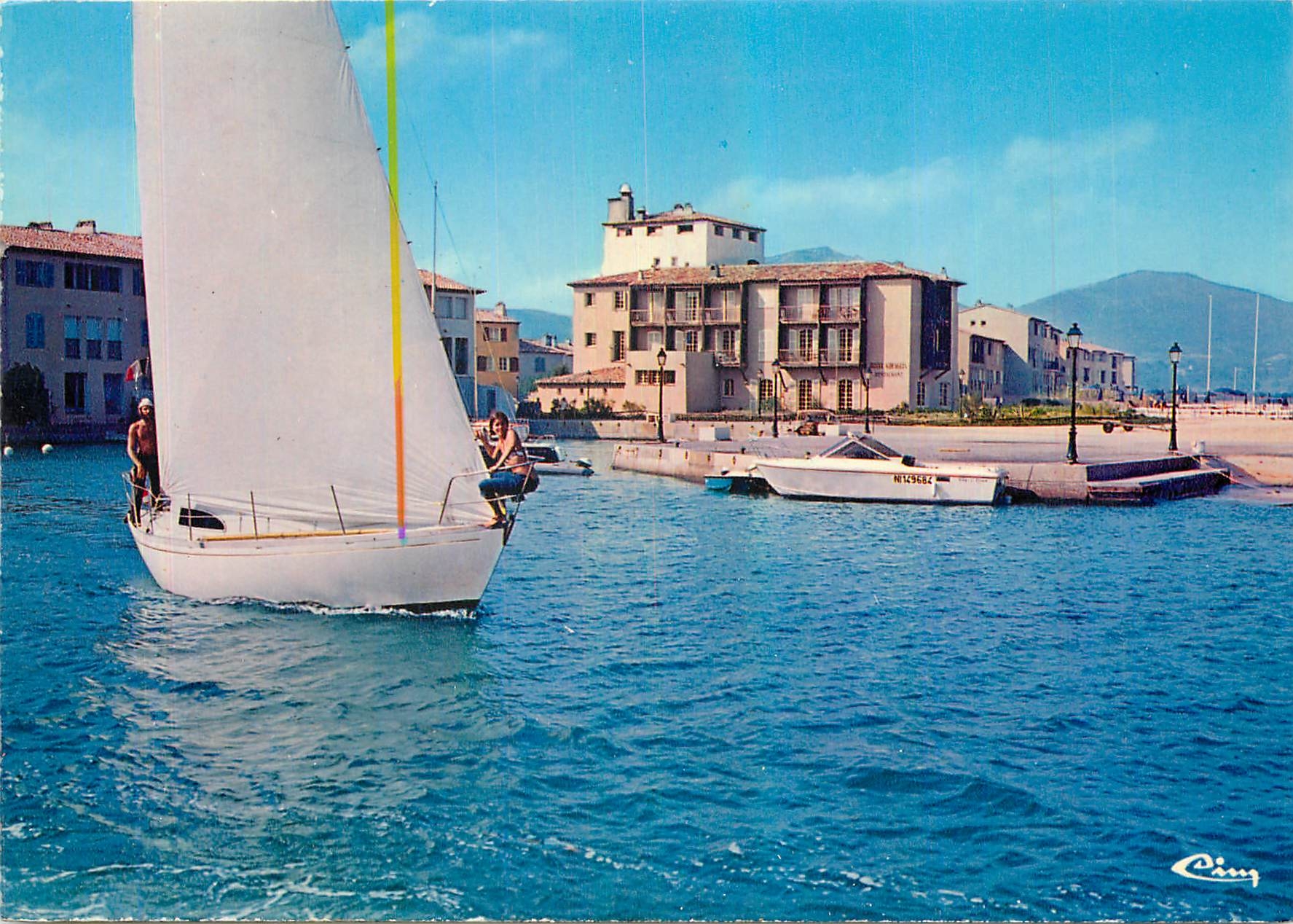 CPM Port Grimaud Var Cite lacustre realisee Etige Hotel Giraglia 