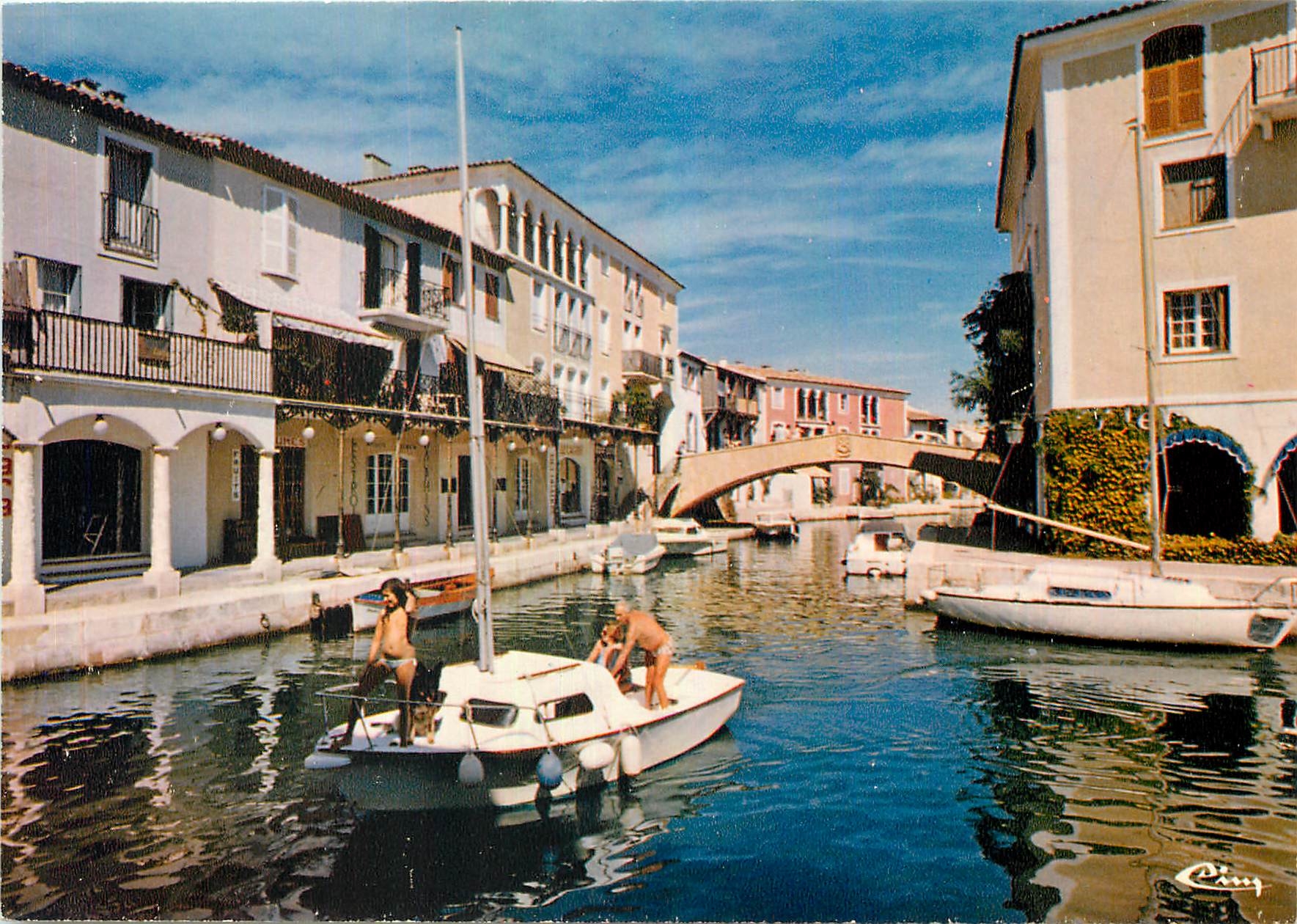 CPM Port Grimaud Var Cite lacustre realisee Etige et Manera S A 