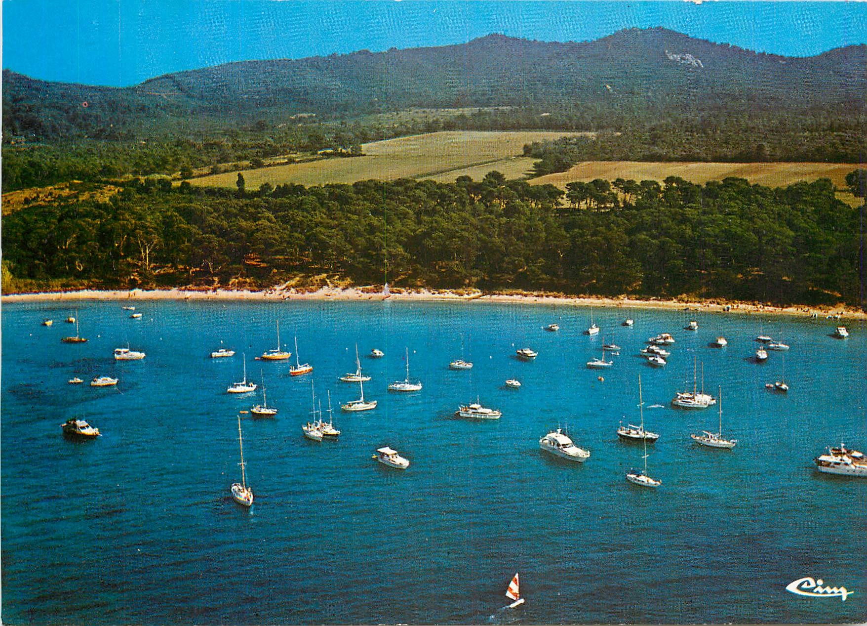 CPM Ile de Porquerolles Var La Perie des iles d'Or La Plage Notre Dame Vue aerienne 