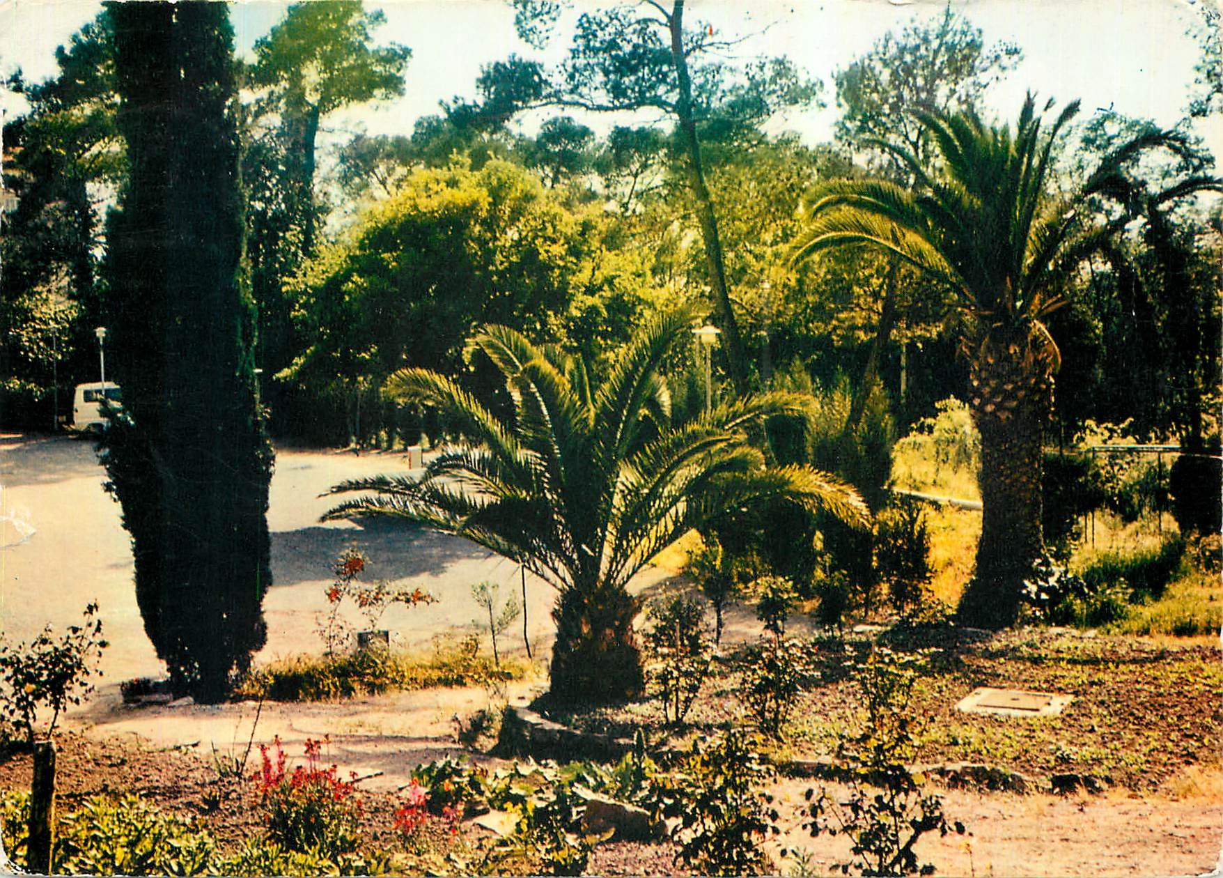 CPM Les Messugues St Raphael Centre de Vacances Le Creusot Le Parc 